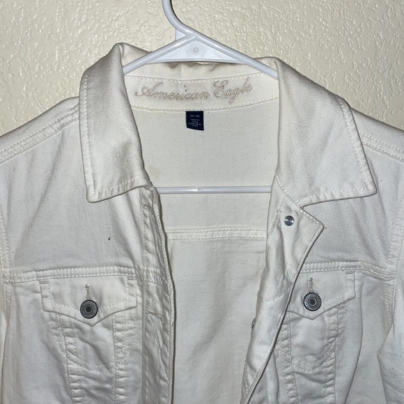 American Eagle Soft Blend White Denim Jacket - Picture 2 of 4